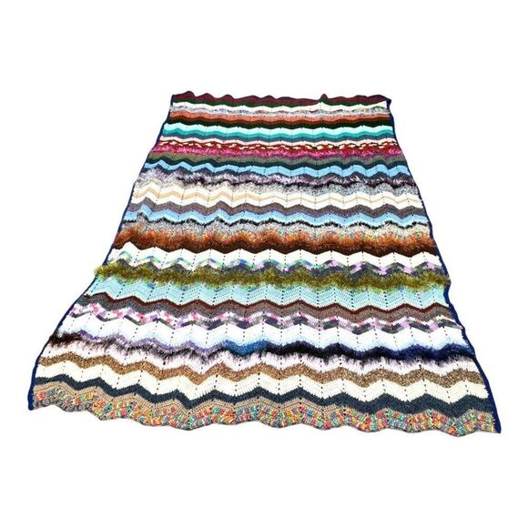 Handmade Crochet Chevron Glitter Yarn Boho Afghan Blanket Cozy & Warm 70x53 - Picture 5 of 5